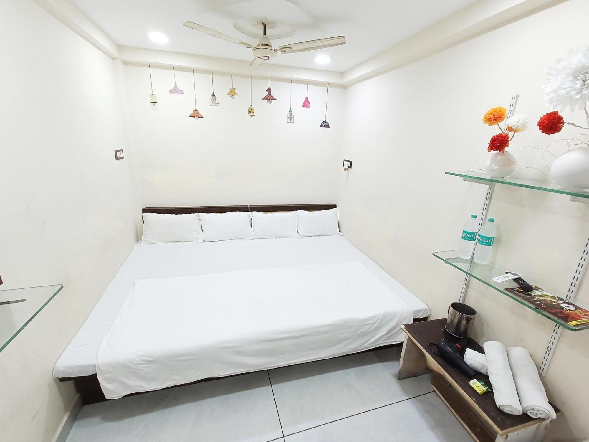Treebo Yatri Grah Kshipra T Hotel Ujjain Exterior foto